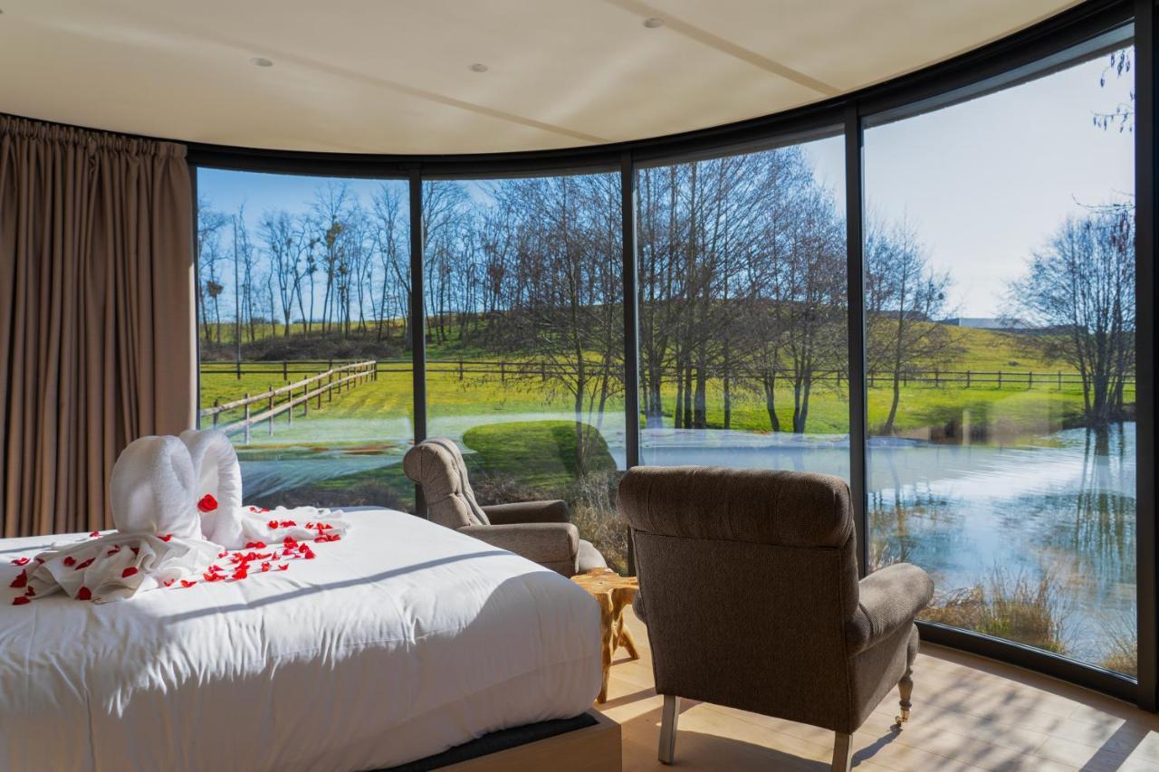 Domaine De Rymska & Spa - Relais & Chateaux Saint-Jean-de-Trézy 外观 照片