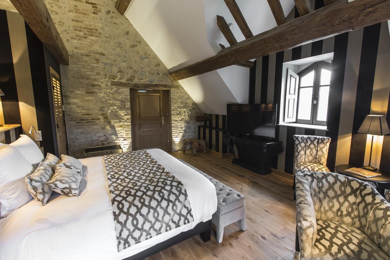 Domaine De Rymska & Spa - Relais & Chateaux Saint-Jean-de-Trézy 外观 照片